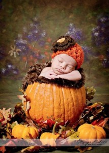 fall-2014-thanksgiving-pumpkin-newborn-cable-hat-crochet-pattern-with-knitted-flower-photography-f69731